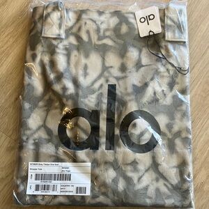 NWT Alo Yoga Iconic Large Tie Dye Tote